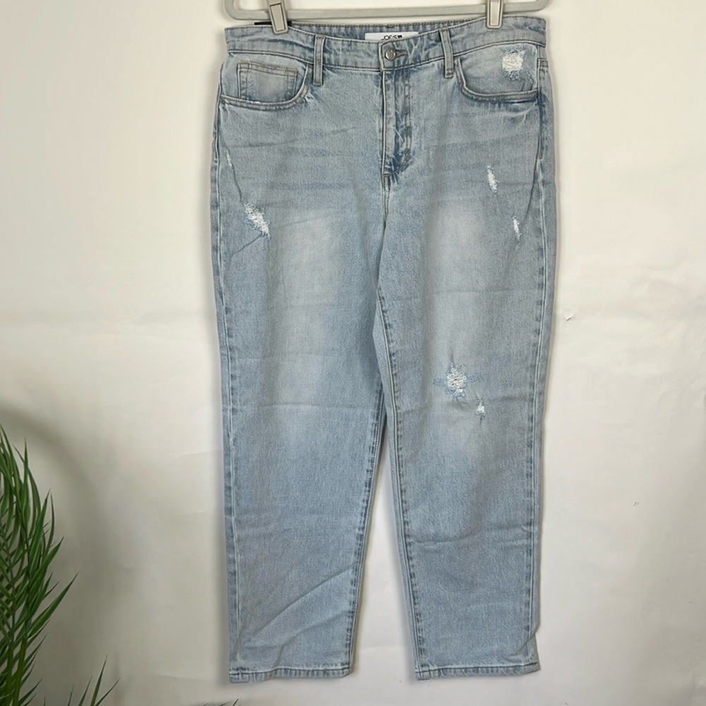 NWT Joe's Jean’s Diamonique Boyfriend Light Wash Destroyed Denim 31